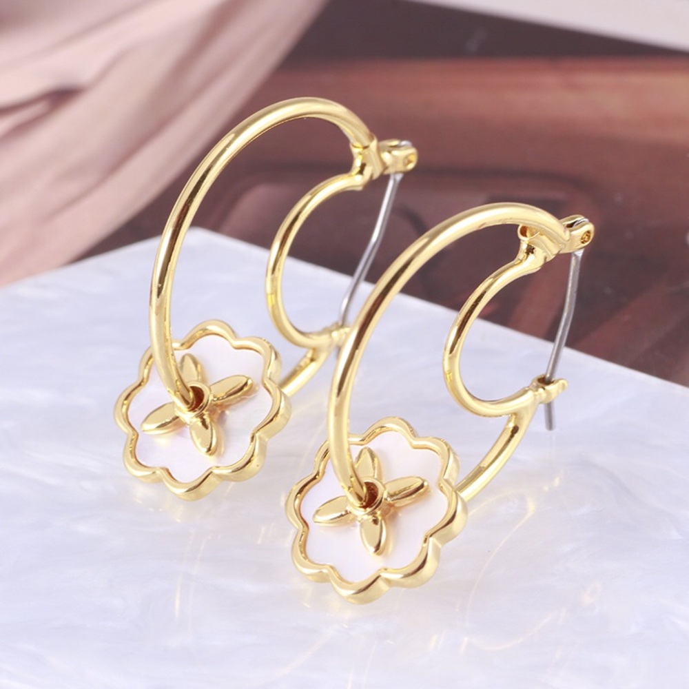Kate Spade Clover Inlaid Shell Flower Hollow Earrings
